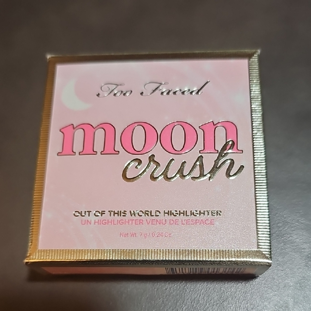 Too Faced Pink and Gold Radiant Highlighter